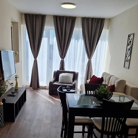 Papaya Aparthotel Warna