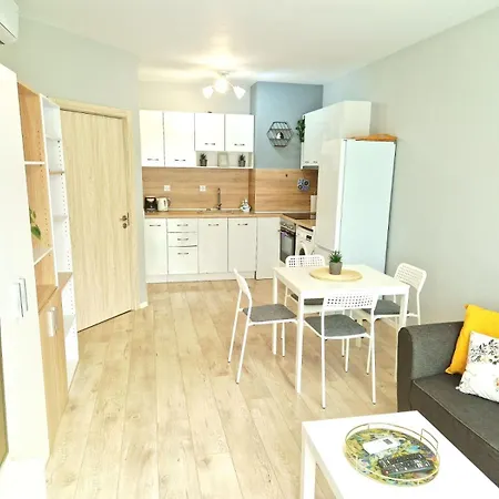 Papaya Aparthotel 4*