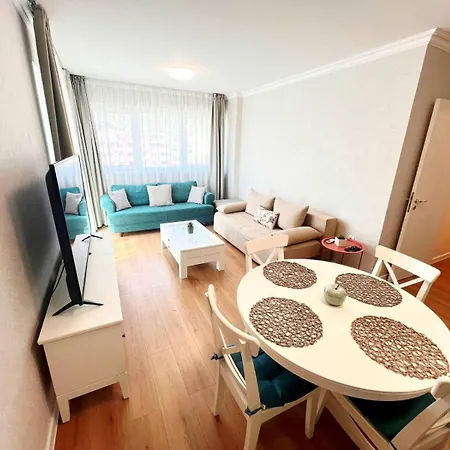 Papaya Aparthotel Varna